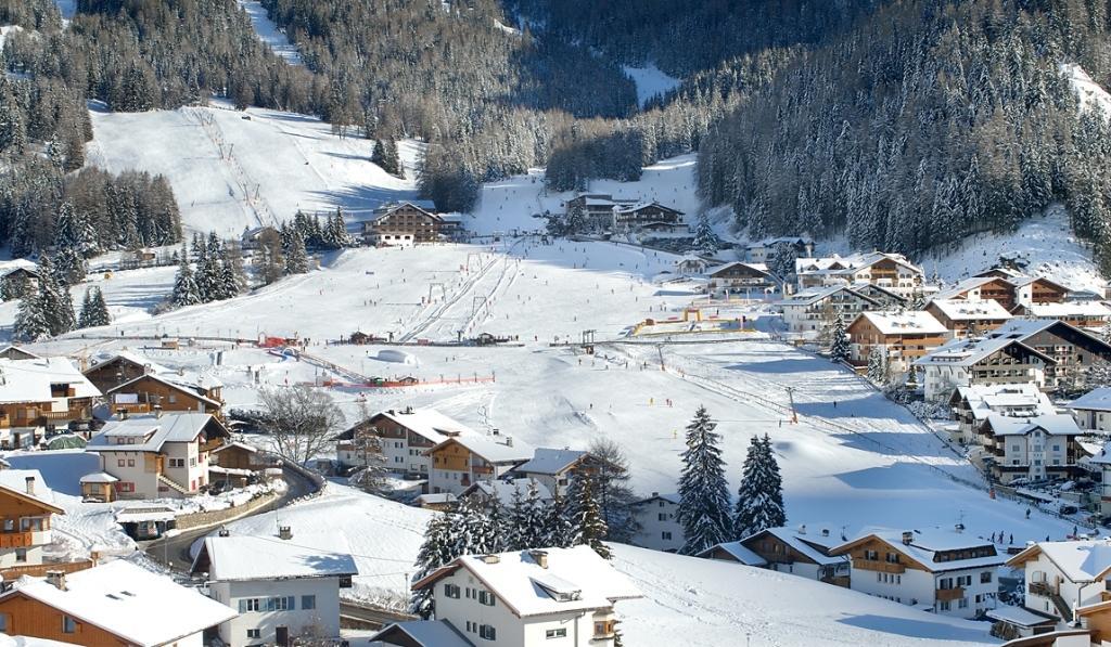 Apartments Aghel ***S Selva di Val Gardena Exterior photo